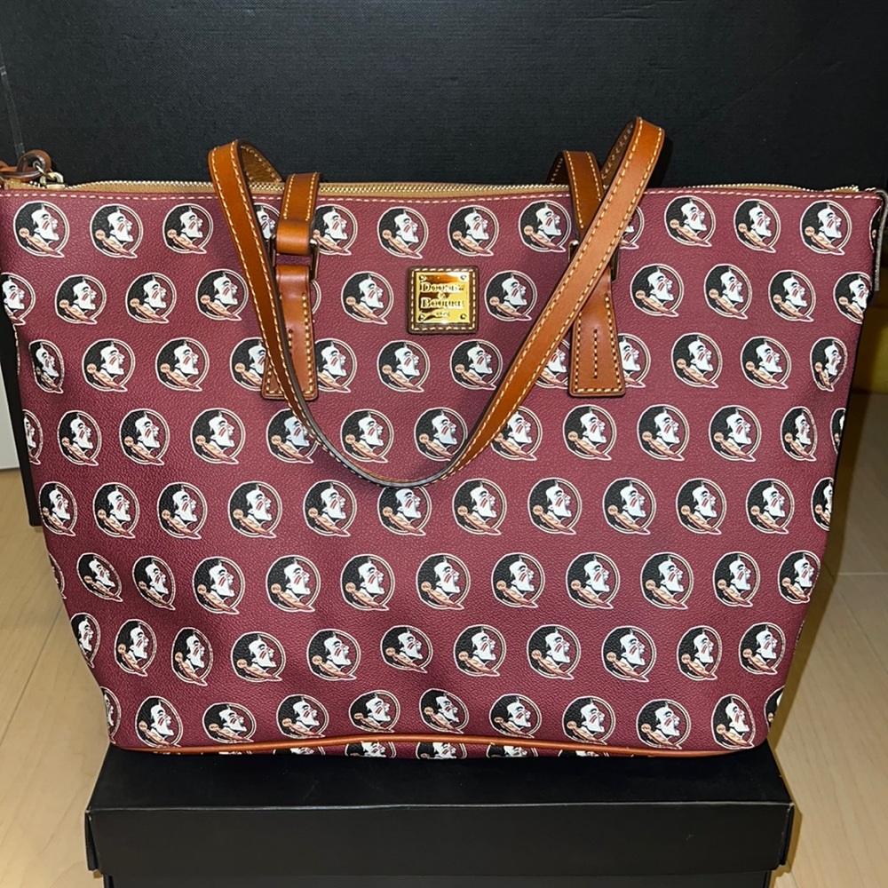 DOONEY & BOURKE FSU COLLEGIATE PURSE